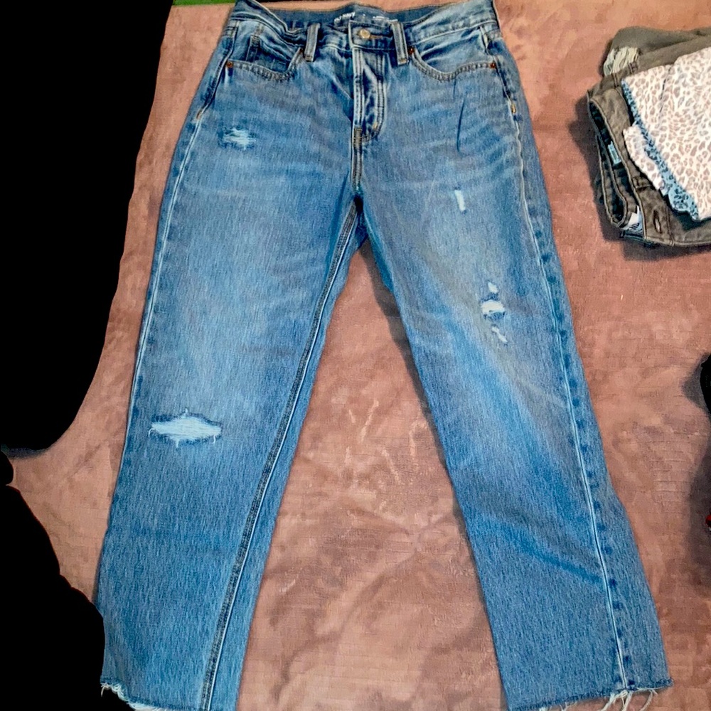 size 0 high rise slouchy straight jeans from Old Navy With secret slim pockets.